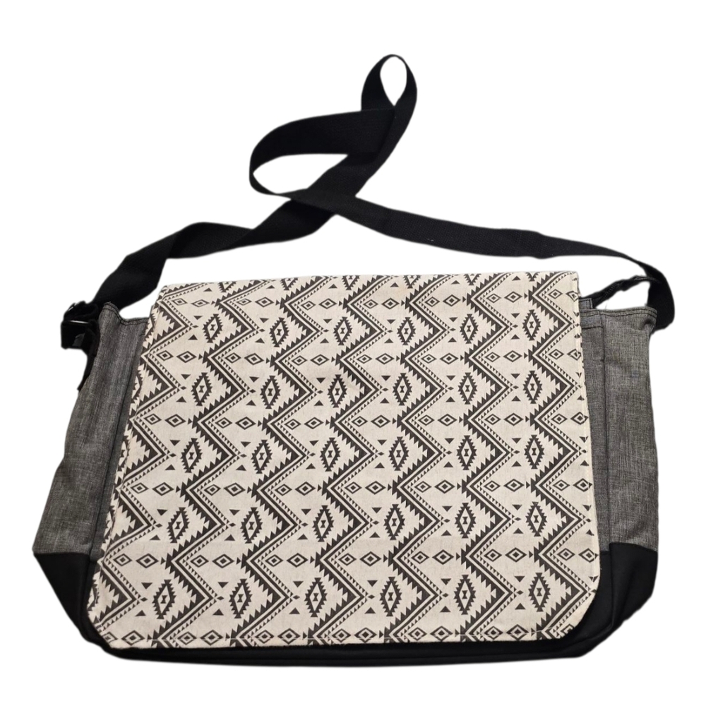 Black and White Patterned Laptop Bag